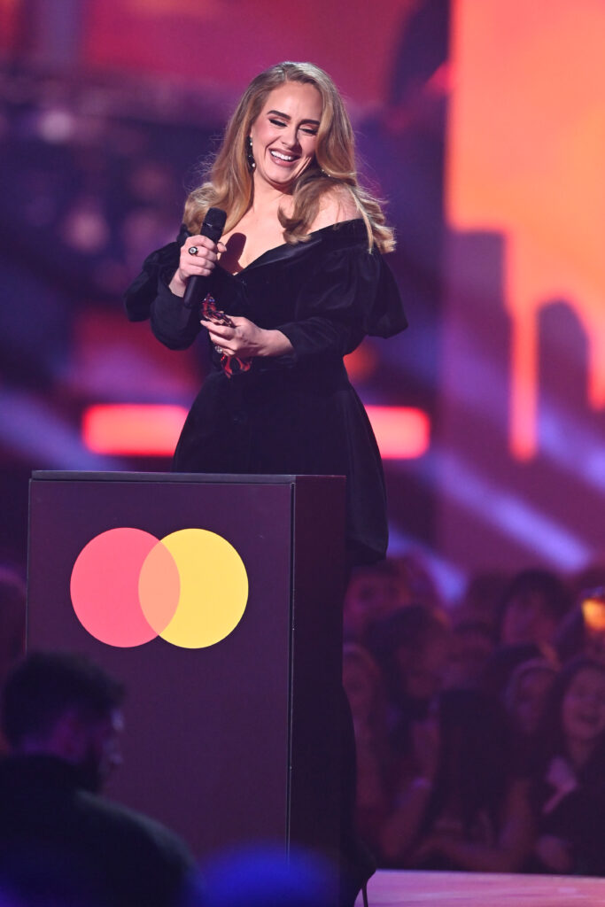 Adele en los Brit Awards 2022.